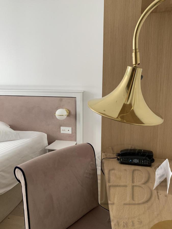 פריז Hotel Boileau מראה חיצוני תמונה